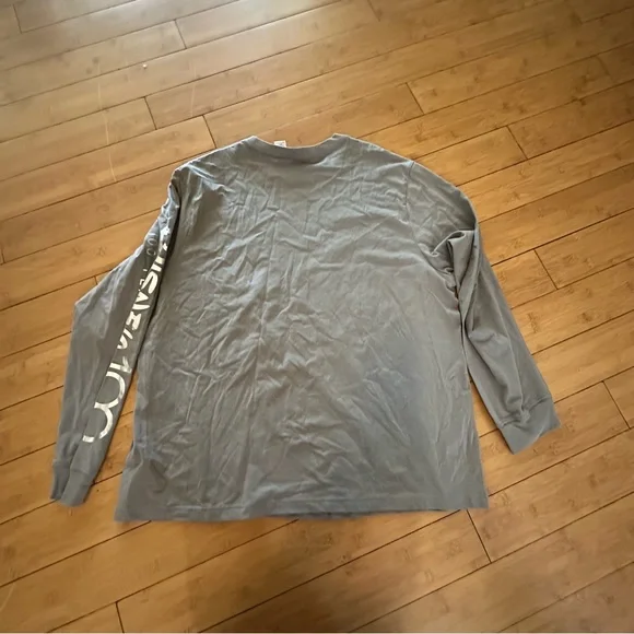 Disney 100 Years of Wonder Graphic Tee - Picture 4 of 5